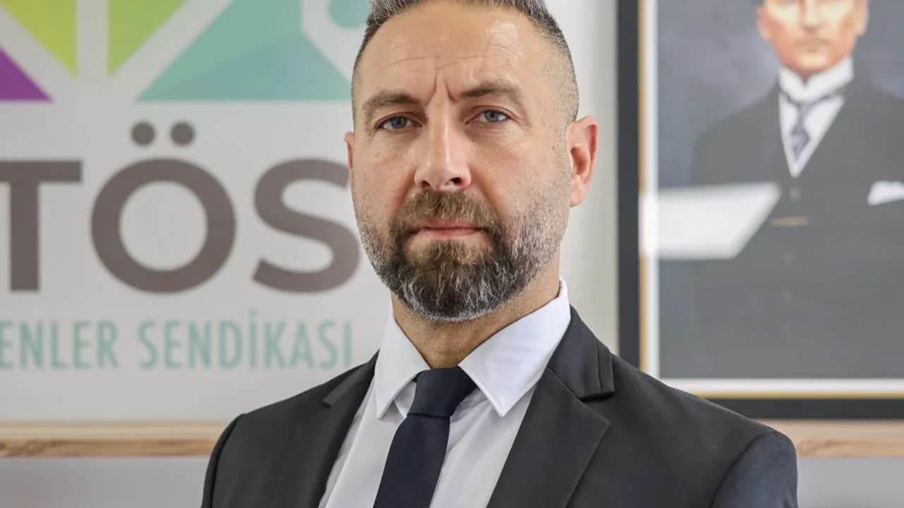 Maviş: Öğretmen eğitimin temelidir"