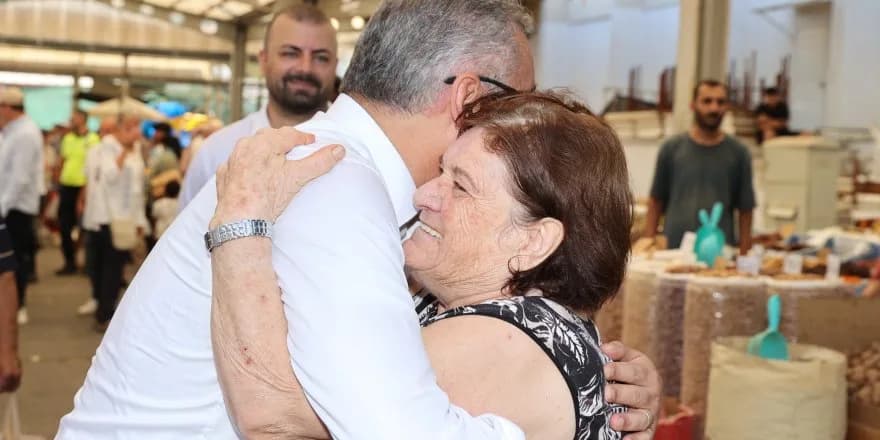 Cumhurbaşkanı Tufan Erhürman, Girne Açık Pazarı ziyaret etti