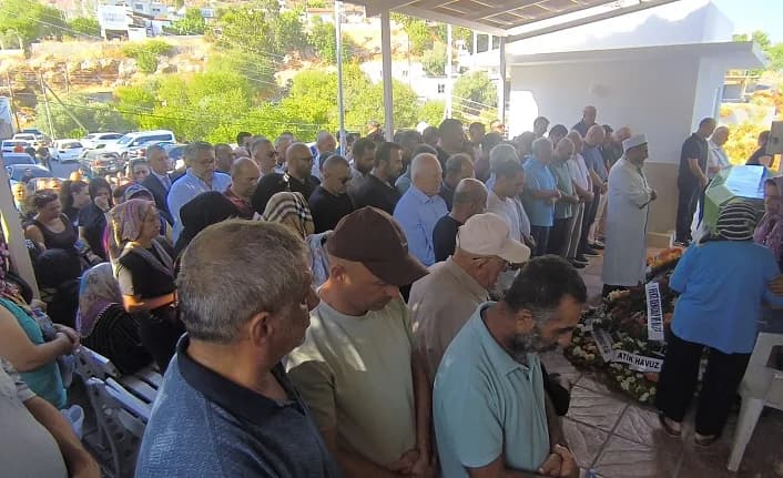Hasan Düzgen gözyaşlarıyla uğurlandı