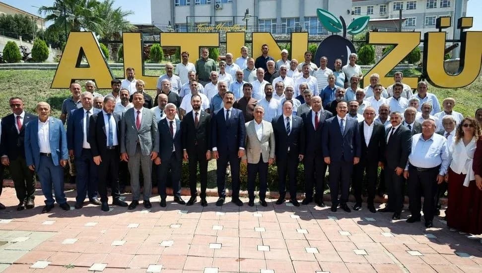 Öztürkler, Hatay’da Altınözü, Kumlu ve Reyhanlı’yı ziyaret etti