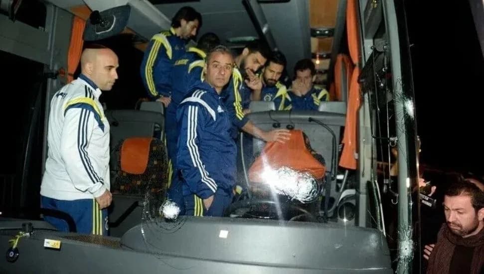 Fenerbahçe otobüsüne silahlı saldırı: Beş kişiye gözaltı kararı