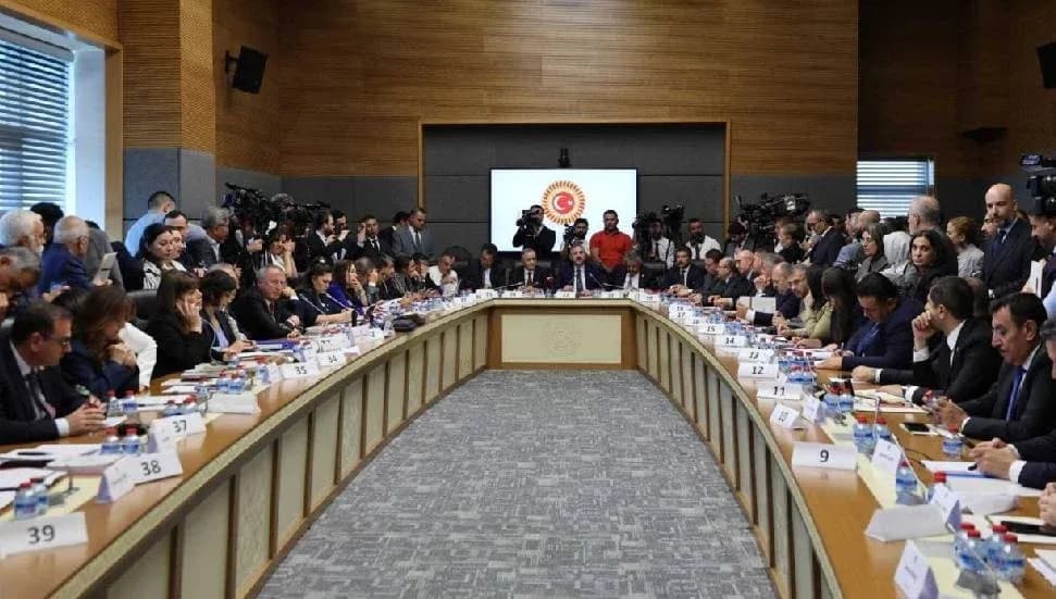 "Terörsüz Türkiye" yasa teklifi TBMM Adalet Komisyonu'nda kabul edildi