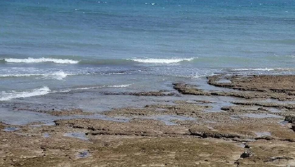 İran, savaş nedeniyle Keşm Adası'nda 3,2 hektarlık alanda petrol kirliliği tespit edildiğini duyurdu