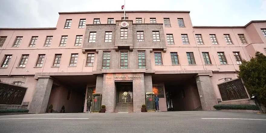 Askeri komuta kademesinde değişiklik