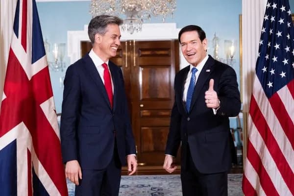 Rubio ile Miliband görüştü: Gündemde Ukrayna ve Avrupa’nın güvenliği vardı