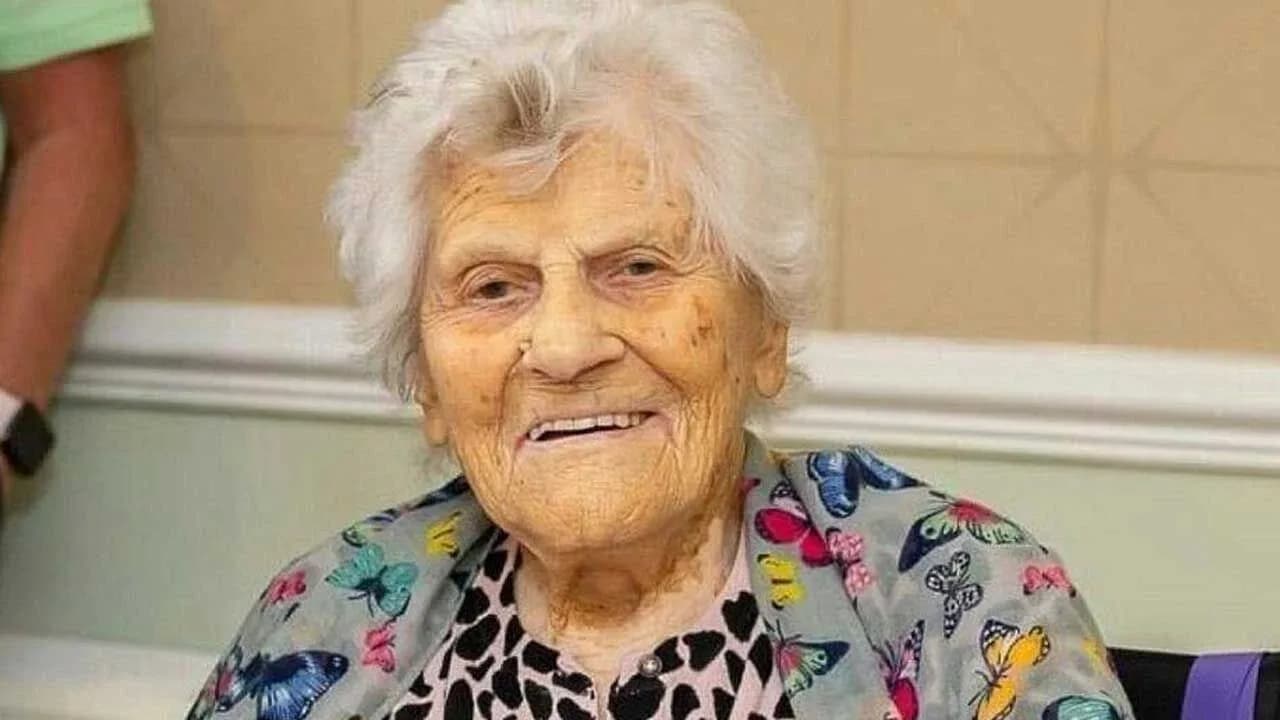 "Dünyanın en yaşlı insanı" Ethel Caterham, İngiltere'de 117 yaşına girdi