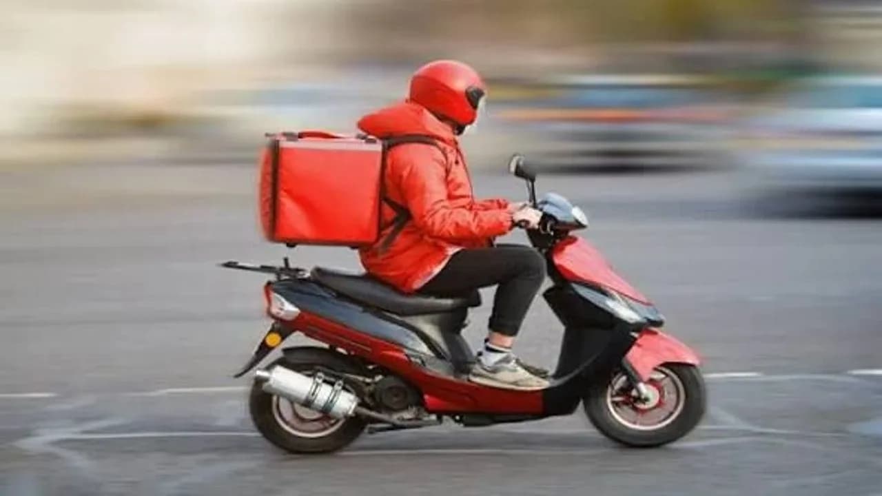 Limasol’da paketçilere saldırı: 16-18 yaşlarında 4 kişi tutuklandı