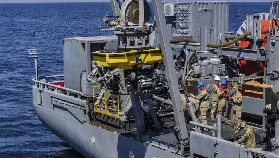 Silivri açıklarında batan geminin mürettebatını arama çalışmalarında bir cansız bedene ulaşıldı