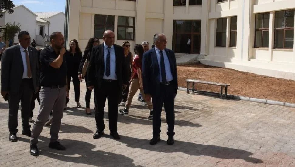 Çavuşoğlu, Namık Kemal Lisesi’ni ziyaret etti: Burada bir çocuğun parmağı kanasa sorumlusu benim
