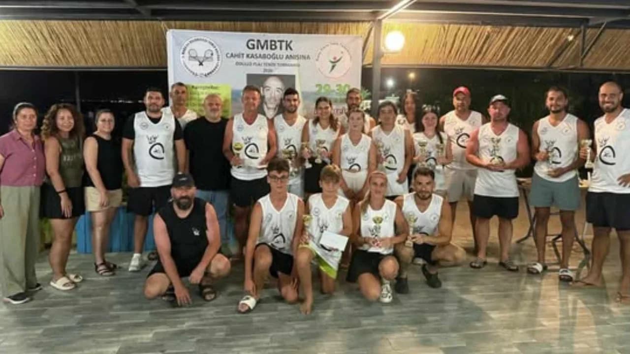 Cahit Kasapoğlu Anı Plaj Tenis Turnuvası tamamlandı