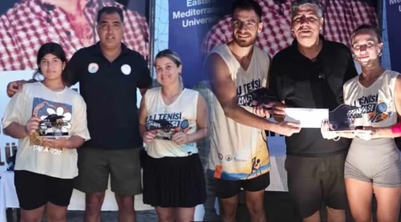 DAÜ-GMB Plaj Tenis Turnuvası ödülleri verildi
