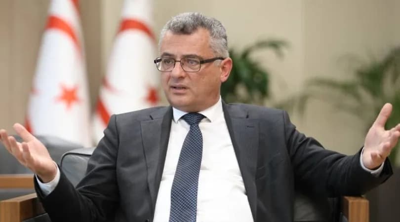 Erhürman: Hiçbir alanı bilmeyenlere bırakamayız