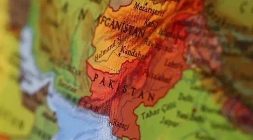 Pakistan, Afganistan’daki 10 noktaya hava saldırısı düzenledi