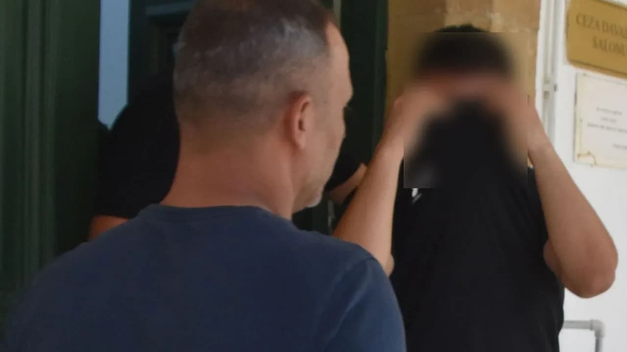 Ortaköy’de kavga: Burnu ve parmağı kırıldı