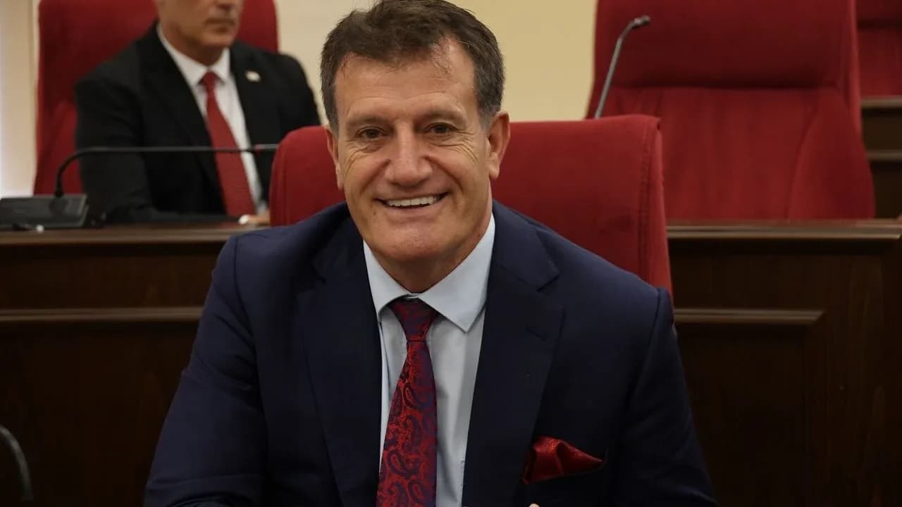 Erhan Arıklı’nın görevine son verilmesi tezkeresi Meclis’te okundu