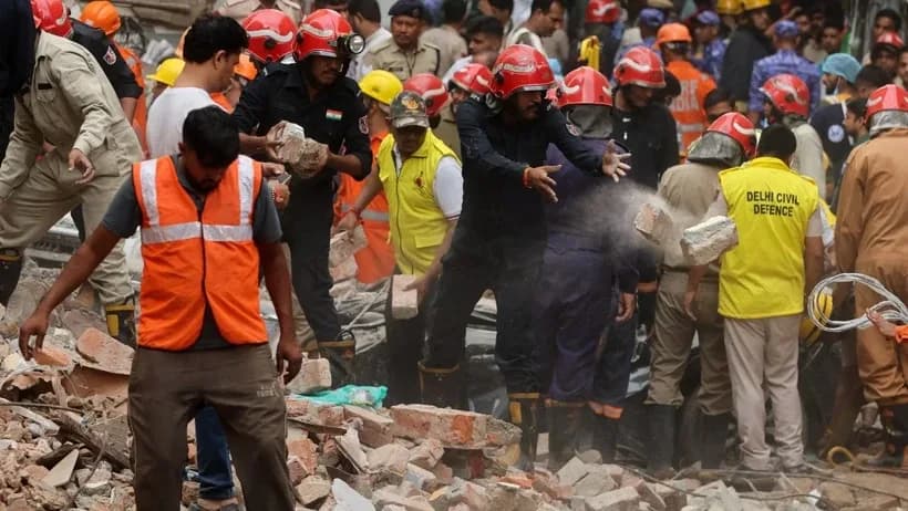 Hindistan’da bina çöktü: Ölüler ve yaralılar var