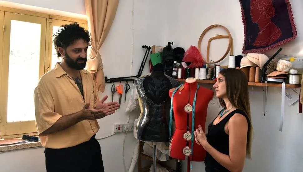 Mert Özyürekliler, Kıbrıs’tan izler taşıyan tasarımlarını Shirvanna markasıyla farklı ülkelere taşıyor