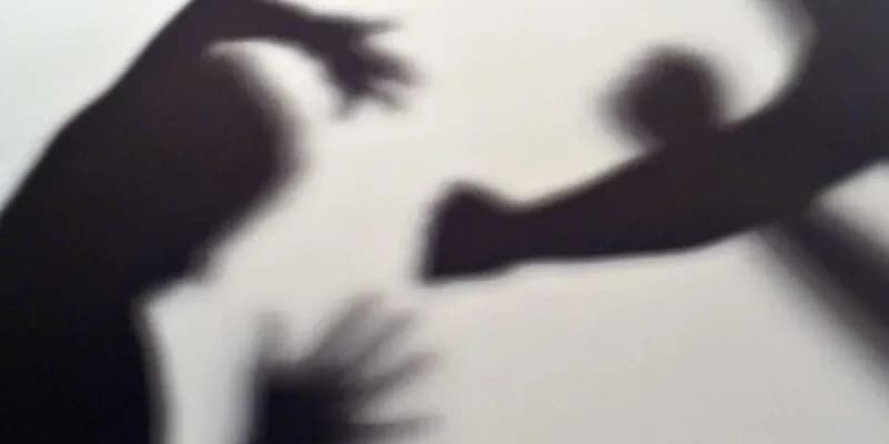 Yaya geçidinden yavaş geçtiği gerekçesiyle 81 yaşındaki kişiyi darp etti