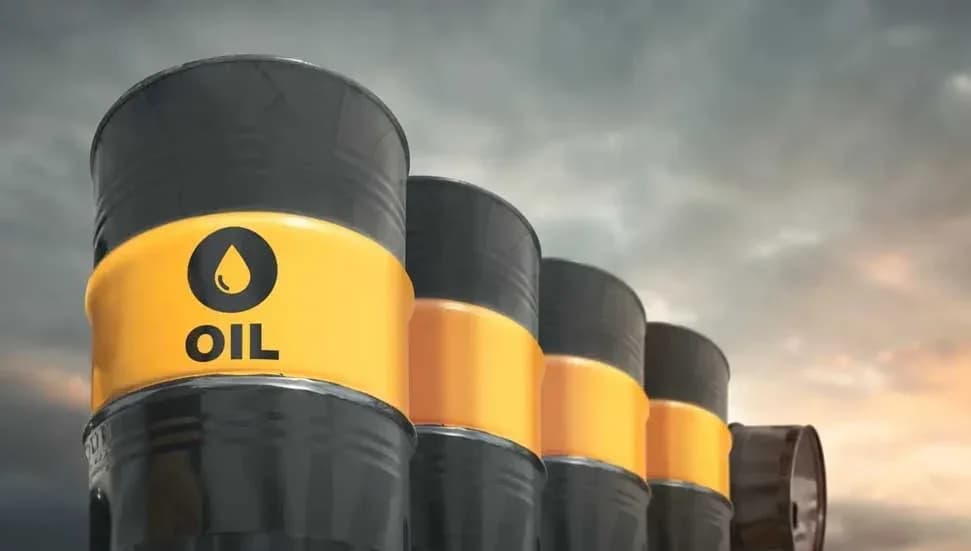Hürmüz'de gerilimin tırmanmasıyla petrolün varil fiyatı 96 doların üzerine çıktı