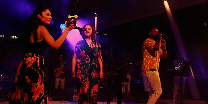 Larnaka’da caz rüzgarı esti