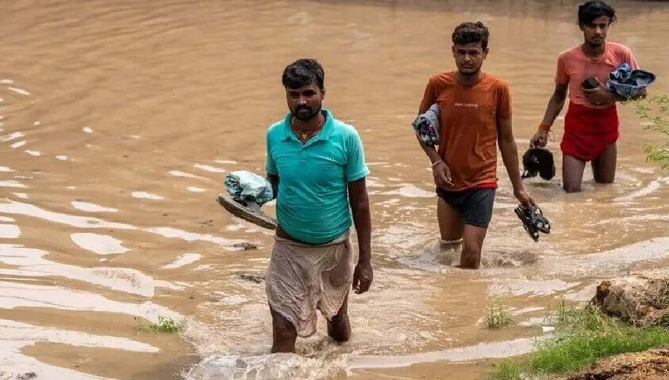 Hindistan'ın doğusunda 4 milyondan fazla insan sellerden etkilendi