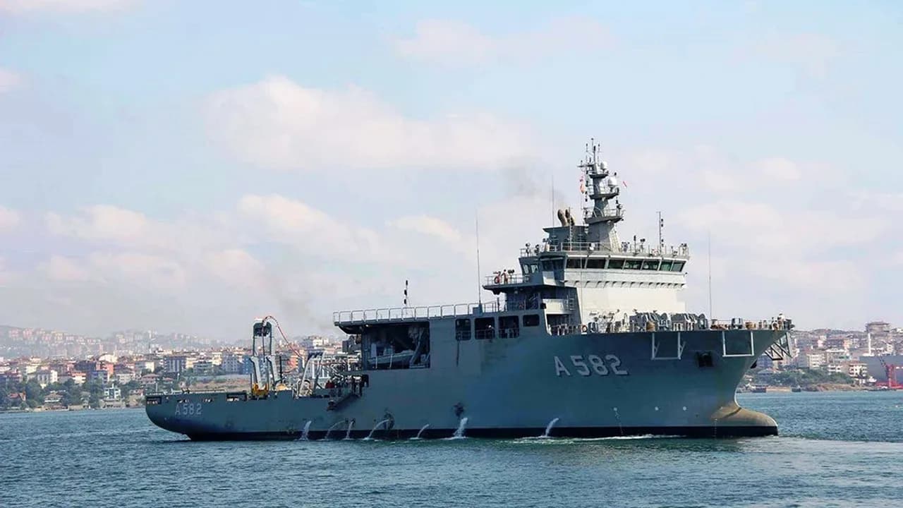 TCG Alemdar KKTC’ye ulaştı: Filo Jet için arama çalışmalarına katılacak