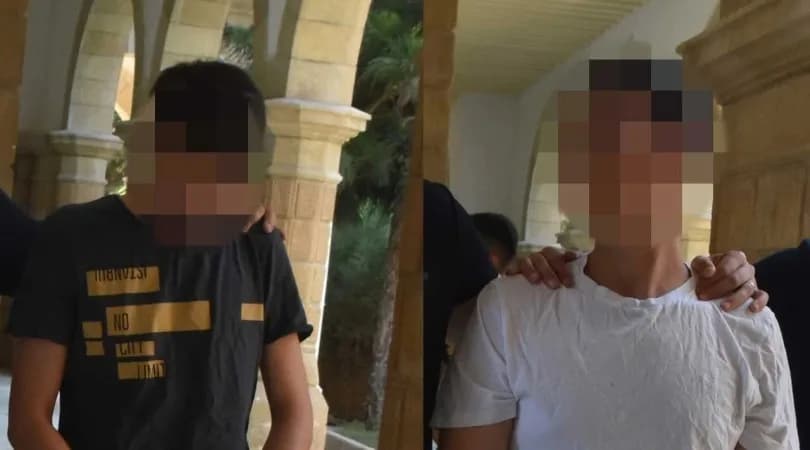 Galeriyi kundakladılar, Ercan’da yakalandılar