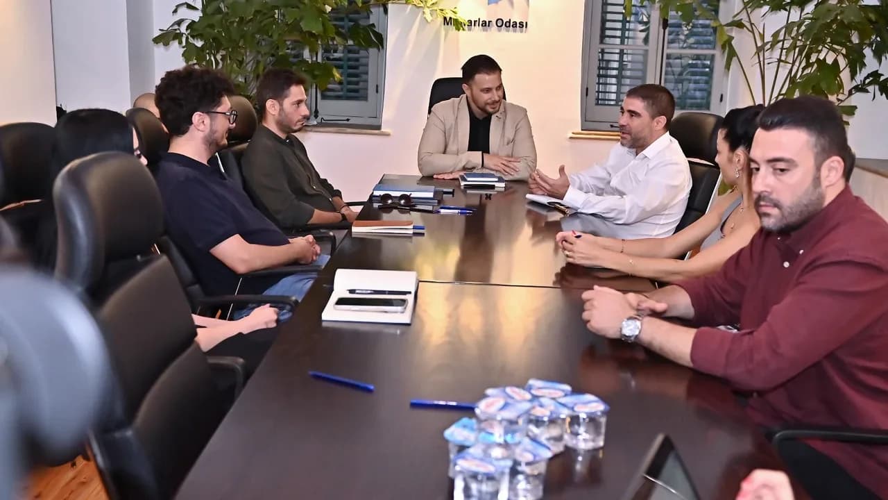 Mehmet Aktunç mimar ve mühendislerle Lefkoşa’nın geleceğini konuştu