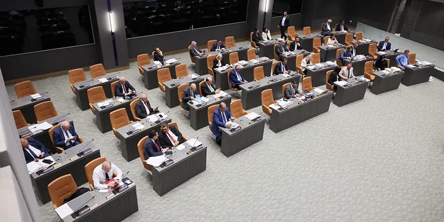 Güvenlik kamu görevlilerine ilişkin yasa tasarıları komiteye geri çekildi
