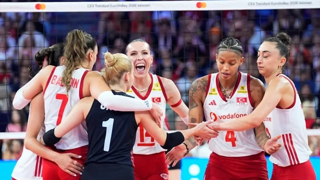 Filenin Sultanları Avrupa şampiyonu! Türkiye İtalya’yı 3-2 yendi