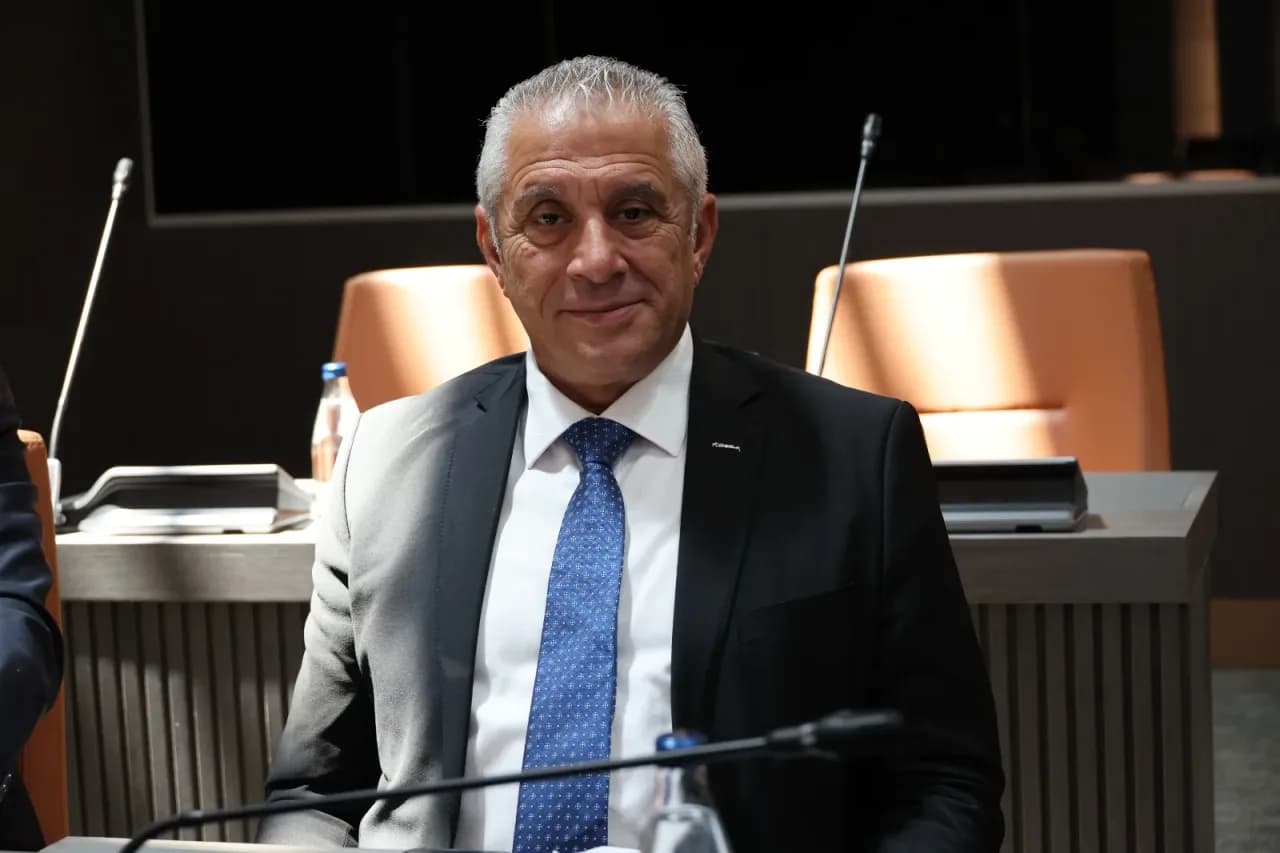 Akaryakıt satışını durduran iki istasyona yasal ihtar