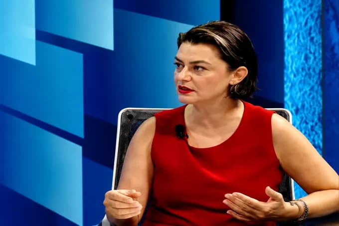 Aslı Murat: “Nisan ayında son hali verilen Ev İçi Şiddet Yasa Tasarısı Meclis gündemine taşınmalı”