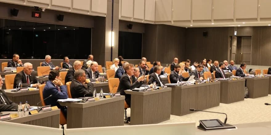Genel Kurul’da, kamu görevlileri değişiklik yasa önerileri kabul edildi