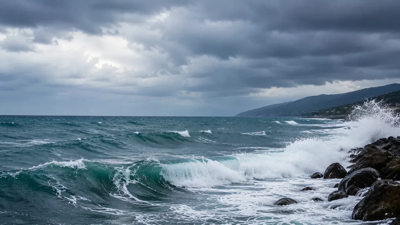Güney Kıbrıs’tan deniz faciası sonrası acil önlem: Olumsuz havalarda denize çıkış yasaklanacak