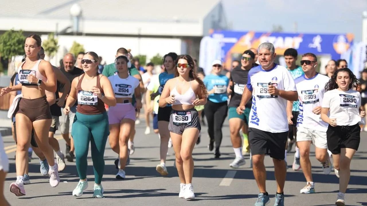 İskele Yarı Maratonu ilk kez koşuldu: Spor ve dayanışma aynı parkurda buluştu