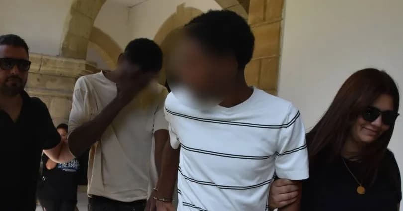 28 paket uyuşturucuyla yakalandılar