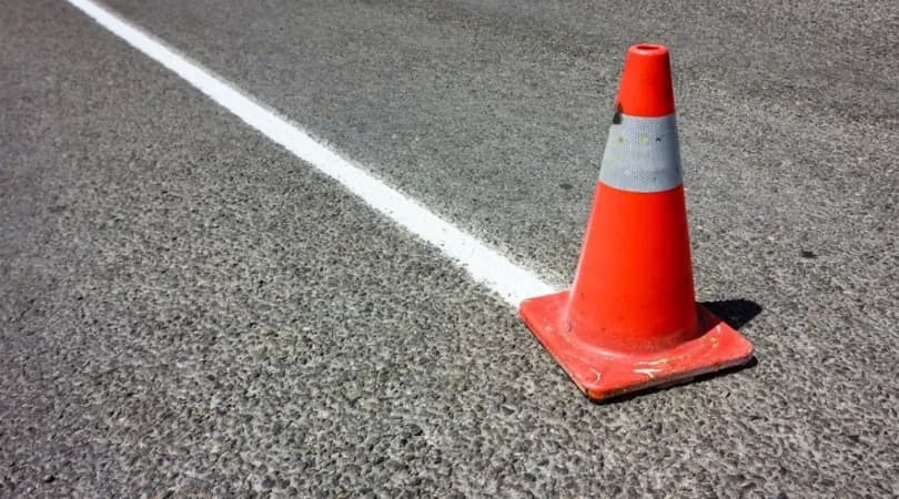 Esentepe girişindeki yol tek şeride düşürülüyor