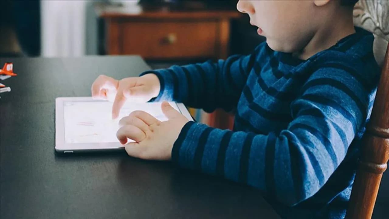 Güney Kıbrıs’ta çocukların sosyal medya platformlarına erişim yaşı 15’e çıkarıyor