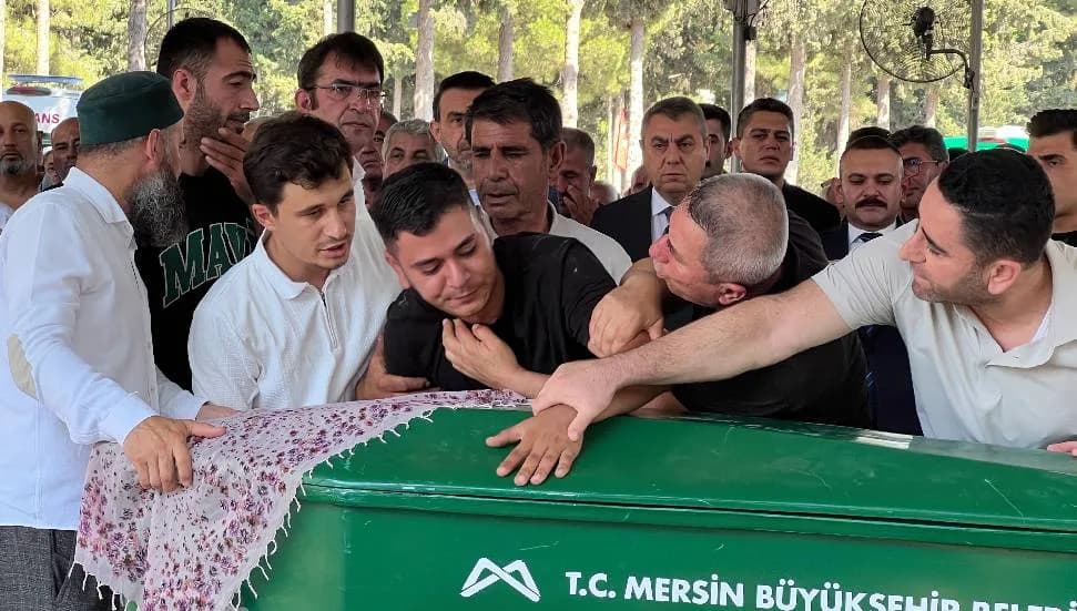Gemi faciasında hayatını kaybeden Gülcan Gürel, Mersin’de defnedildi