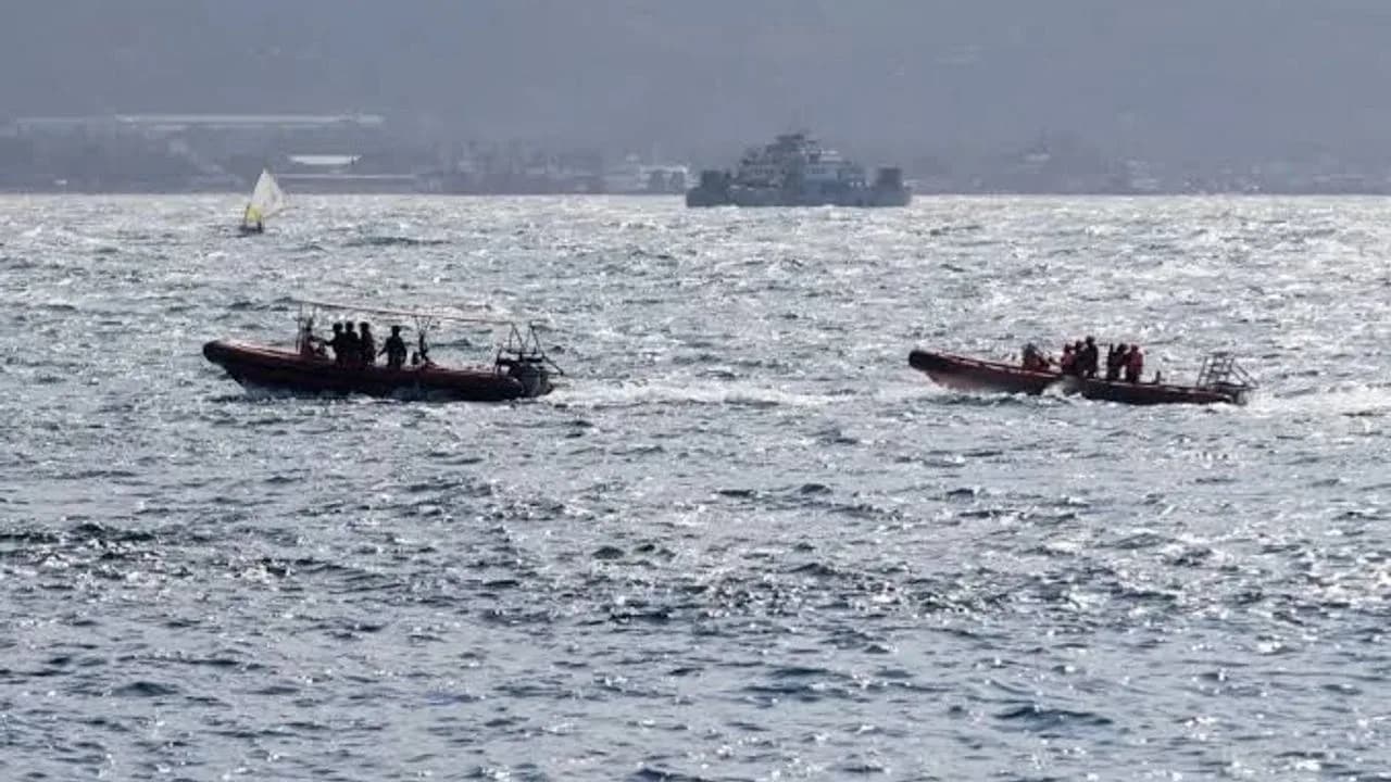 Endonezya’da 243 kişiyi taşıyan gemiden 102 kişi kurtarıldı!