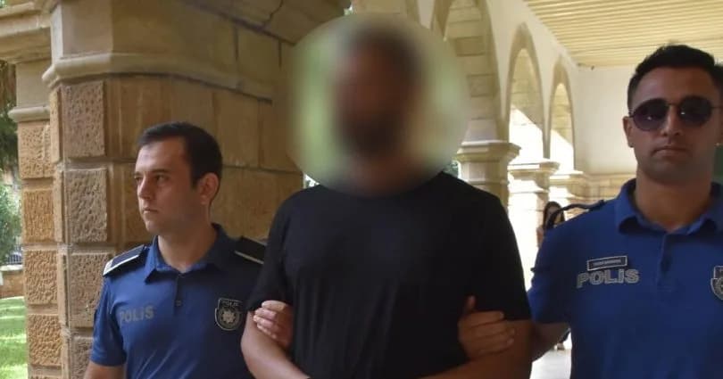 Polis araçlarına çarpıp Güney Kıbrıs’a kaçmıştı: Cezaevine gönderildi