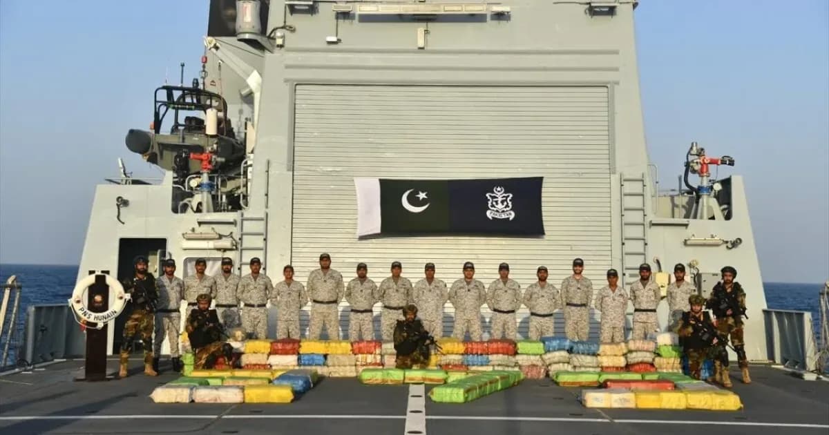 Pakistan donanması, Umman Denizi’nde 2 bin 800 kilogramdan fazla uyuşturucu ele geçirdi