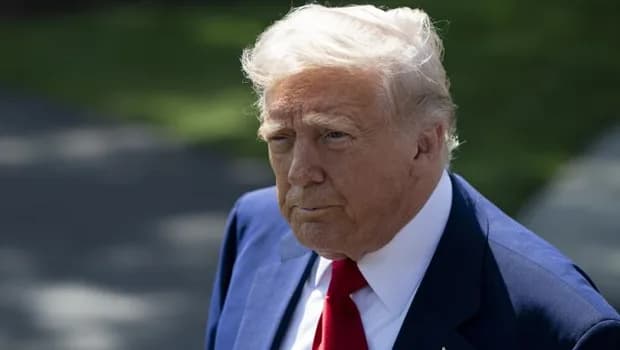Trump ABD askerlerinin Irak'tan çekilmesini ülkesi için "harika bir gün" olarak nitelendirdi