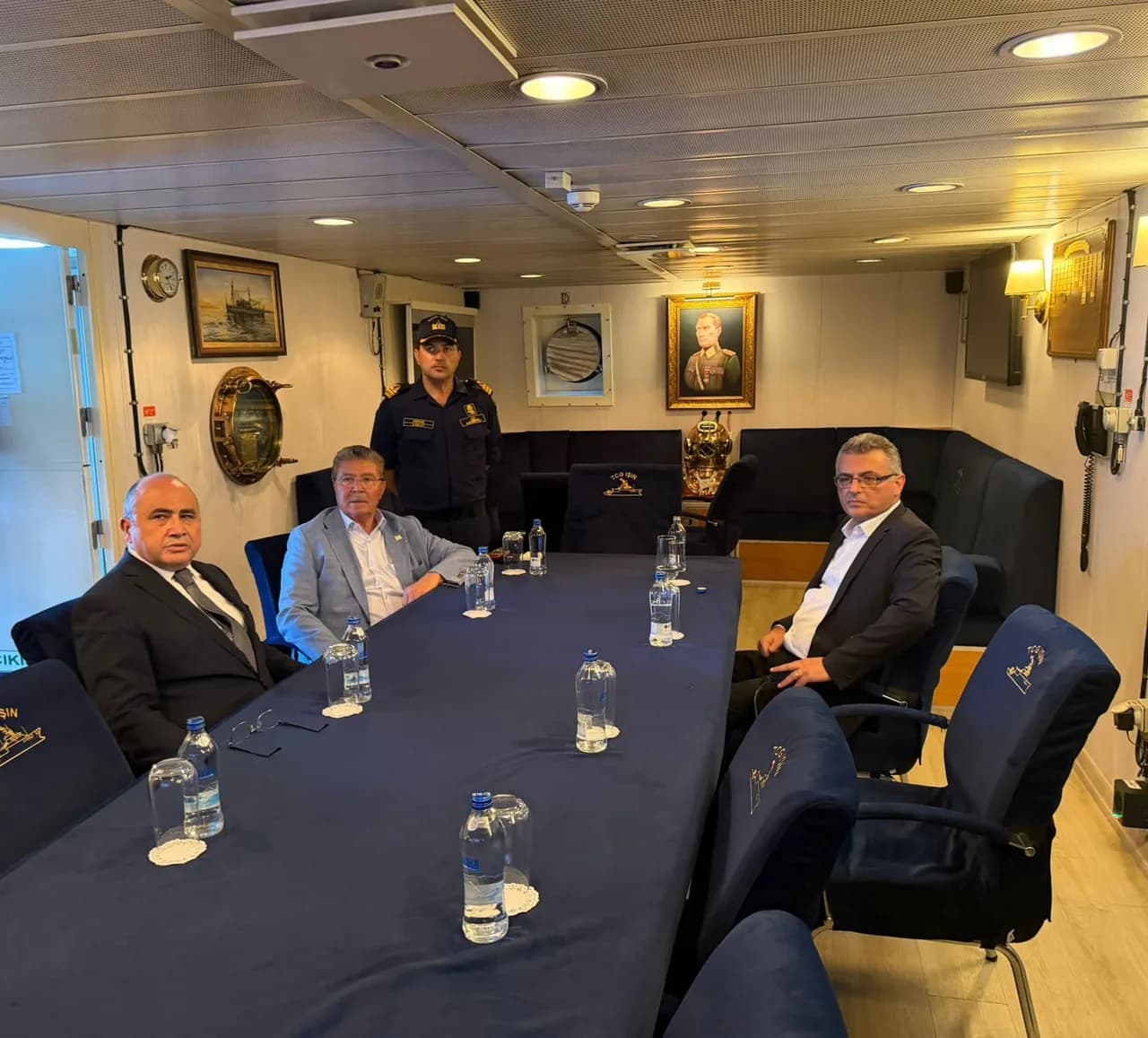 Erhürman, Üstel ve Başçeri TCG Işın’da arama-kurtarma çalışmalarını takip ediyor