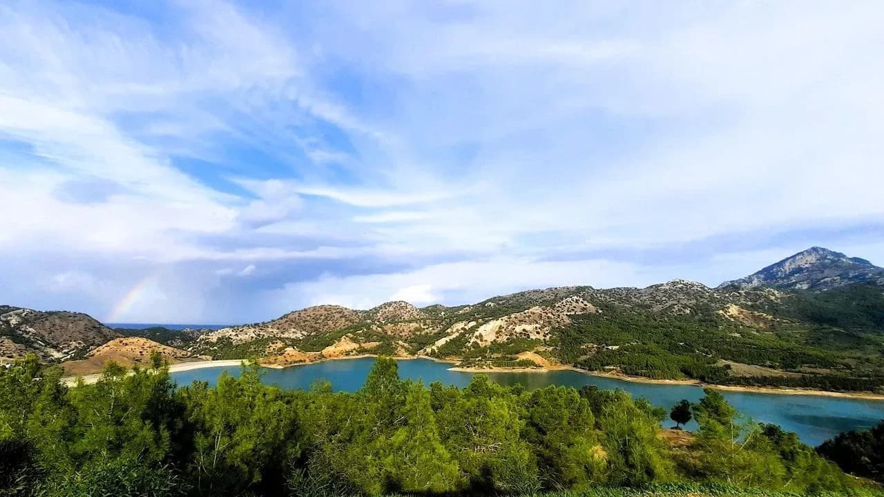Hava genellikle açık ve az bulutlu