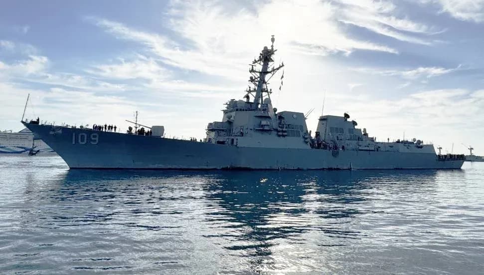 ABD Donanması’na ait USS Jason Dunham Limasol’a demirledi: Kıbrıs’a ilk ziyareti