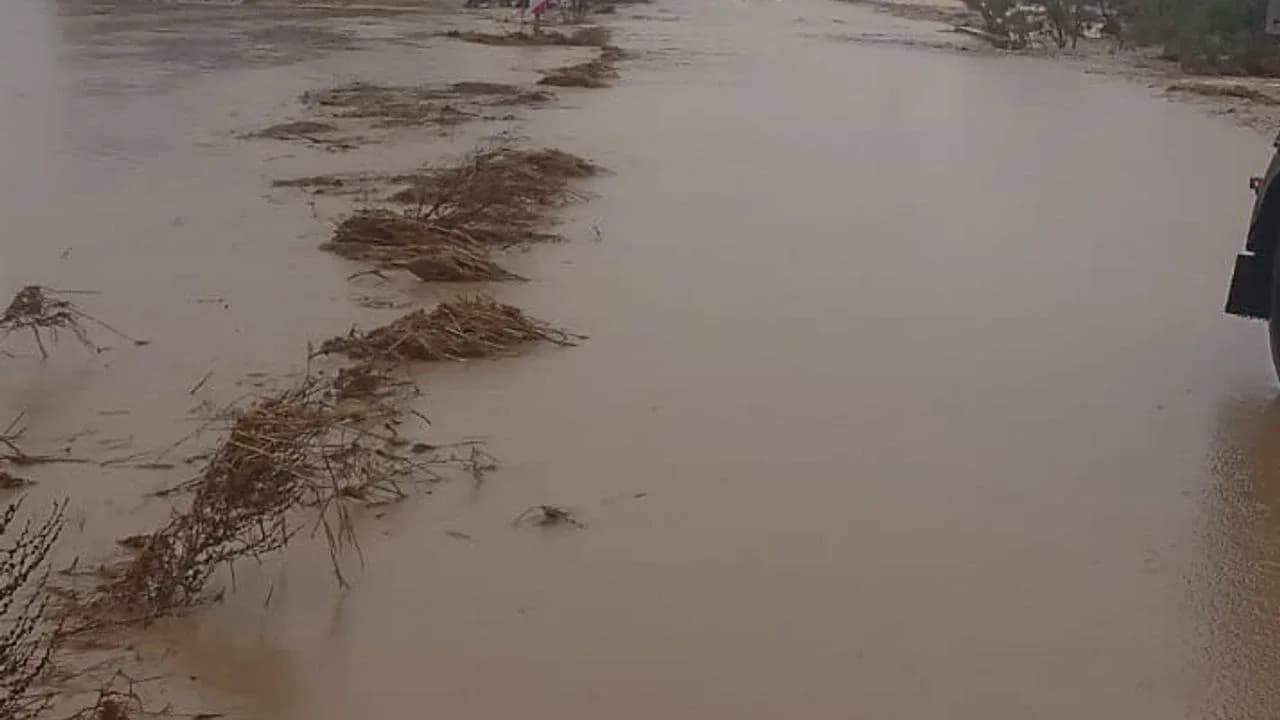 Yılmazköy-Kılıçaslan Anayolu trafiğe kapatıldı: Dere taştı!