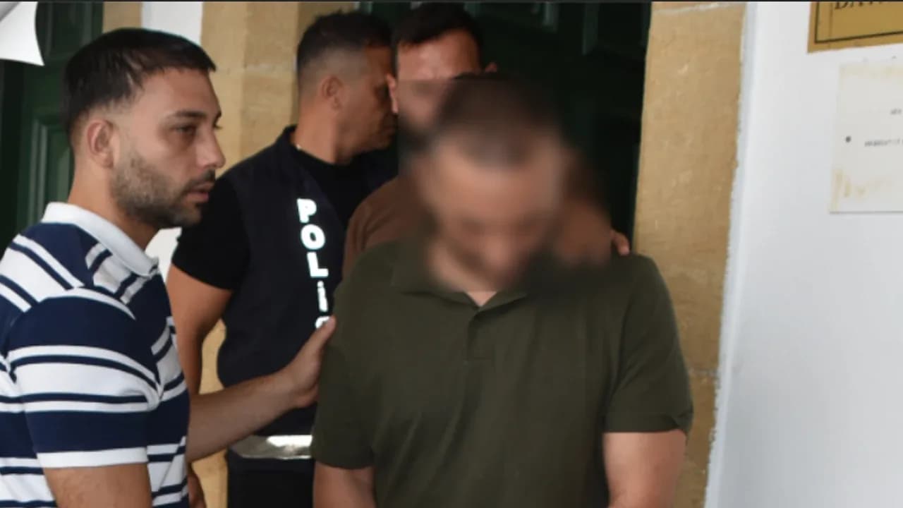 Lefkoşa’da silah ve uy*şturucu soruşturmasında 8 gün ek tutukluluk