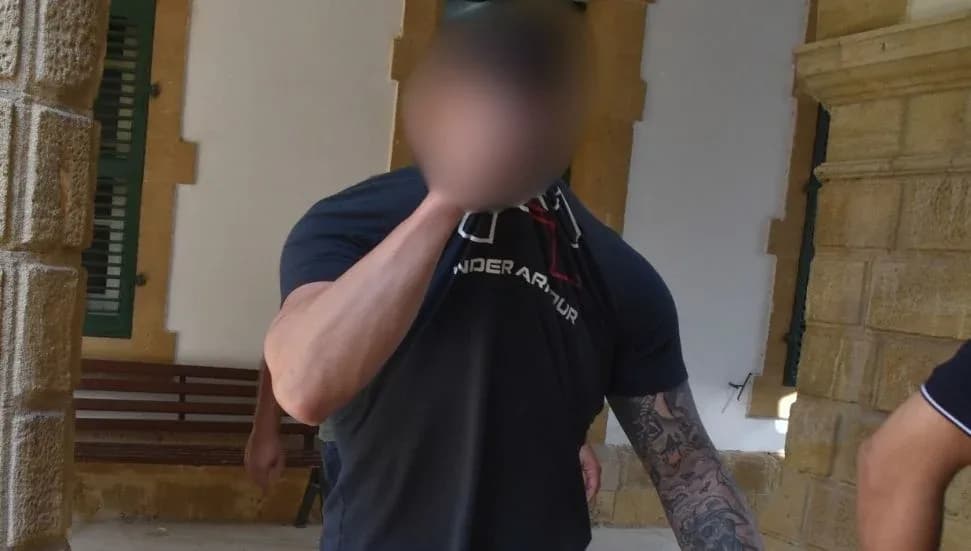 2 kg uyuşturucuyla yakalanmakla itham edilen zanlı 3 gün tutuklu: Teslim etme karşılığında para alacağını itiraf etti