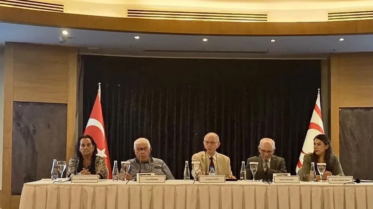 Beşparmak düşünce grubu’ndan egemen eşitlik paneli
